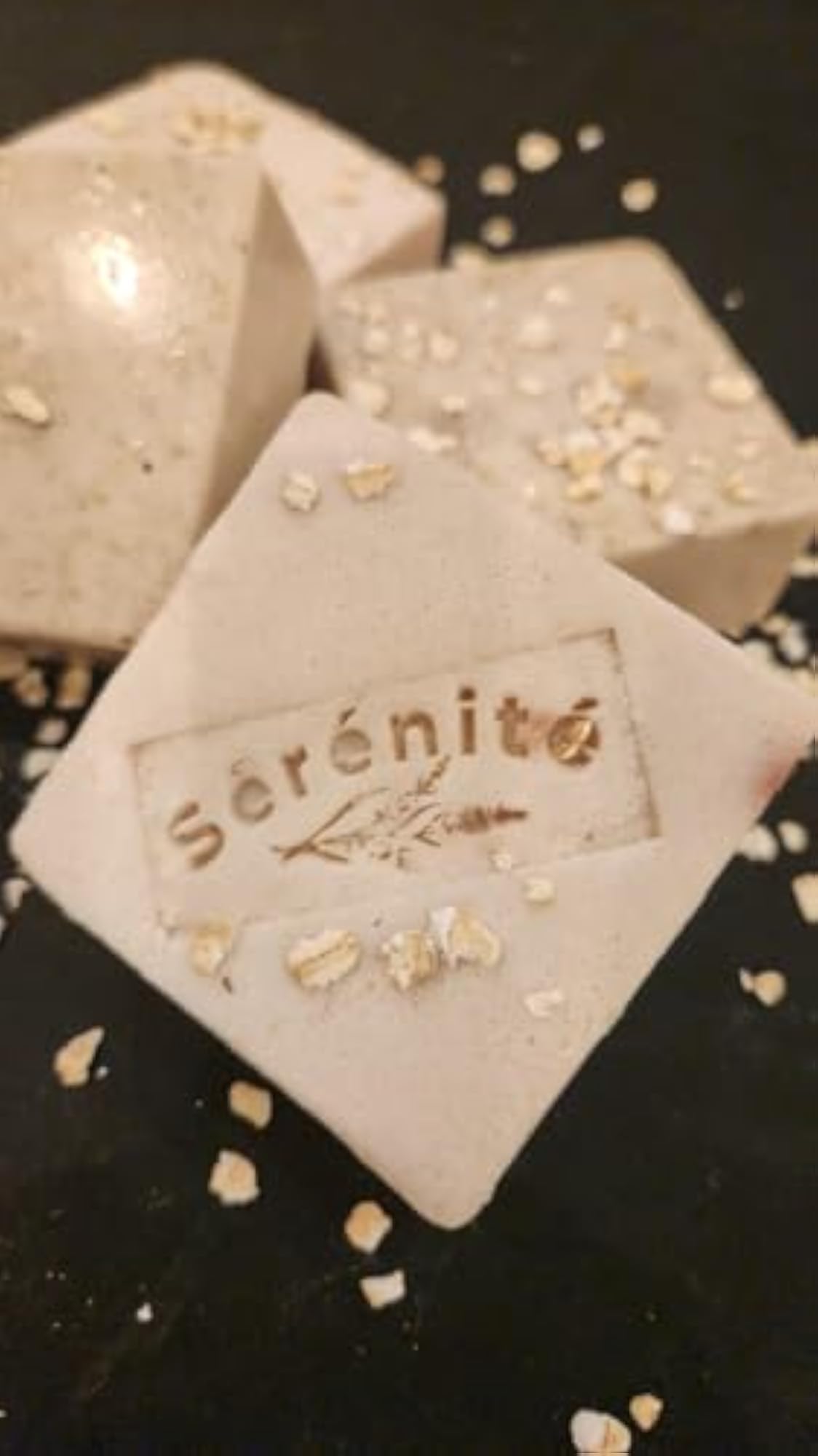 SÉRÉNITÉ Goatmilk Honey Oats Nourishing Soap Bar, 125g